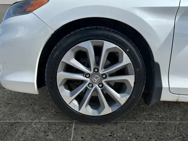 2015 Honda Accord Coupe EX-L / FWD - Photo 16