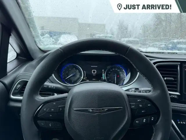 2022 Chrysler Pacifica Touring L FWD | S Appearance Package - Photo 6