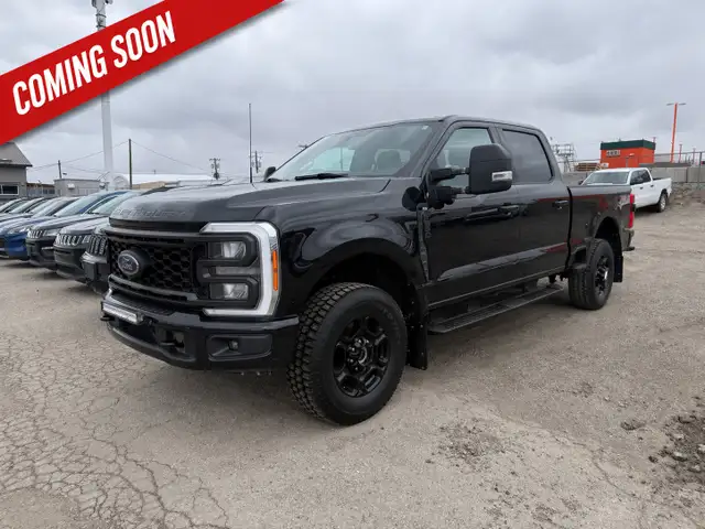2023 Ford Super Duty F-250 SRW XLT 4WD Crew Cab 6.75' Box
