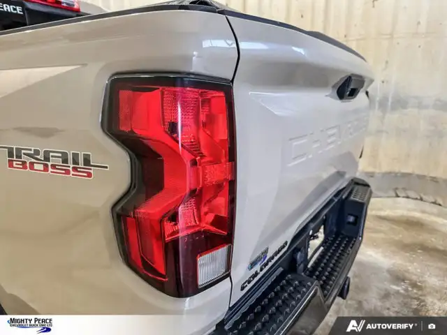2023 Chevrolet Colorado Trail Boss - Photo 10