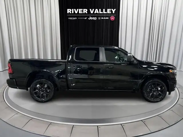 2025 Ram 1500 - Photo 2