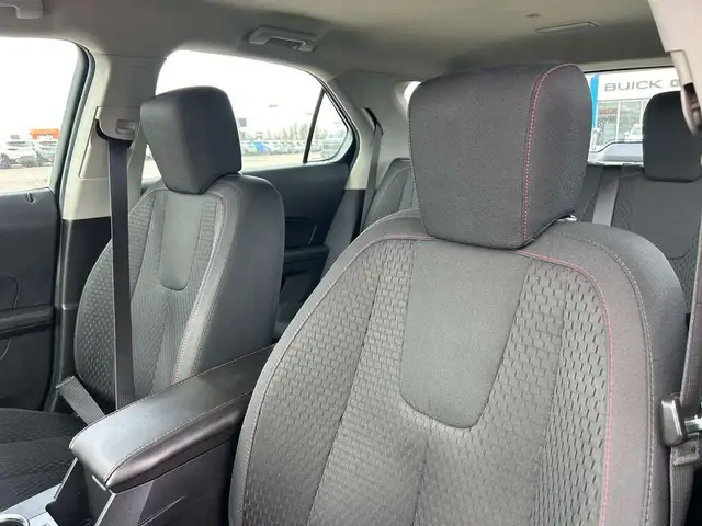 2015 Chevrolet Equinox LS - Photo 11