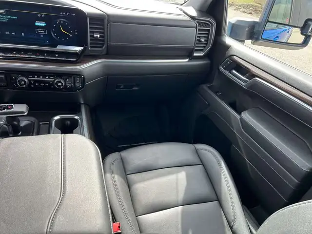 2025 Chevrolet Silverado 1500 LT - Photo 14