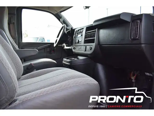 2018 GMC Savana Cargo Van 2500  Allonger  V6 4.3L  Séparat - Photo 10