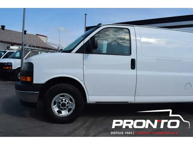2018 GMC Savana Cargo Van 2500  Allonger  V6 4.3L  Séparat - Photo 12