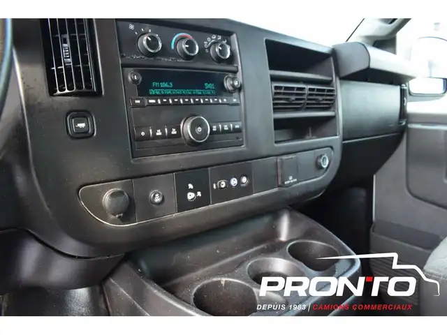 2018 GMC Savana Cargo Van 2500  Allonger  V6 4.3L  Séparat - Photo 15