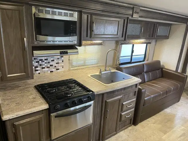 2017 COACHMEN APEX 288BHS (FINANCING AVAILABLE) - Photo 9
