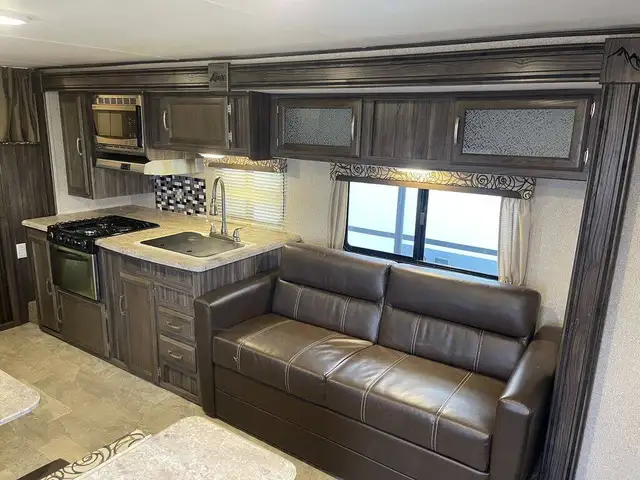 2017 COACHMEN APEX 288BHS (FINANCING AVAILABLE) - Photo 11