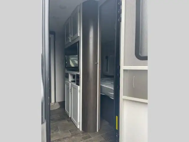 2019 KEYSTONE RV BULLET 261RBS (FINANCING AVAILABLE) - Photo 7