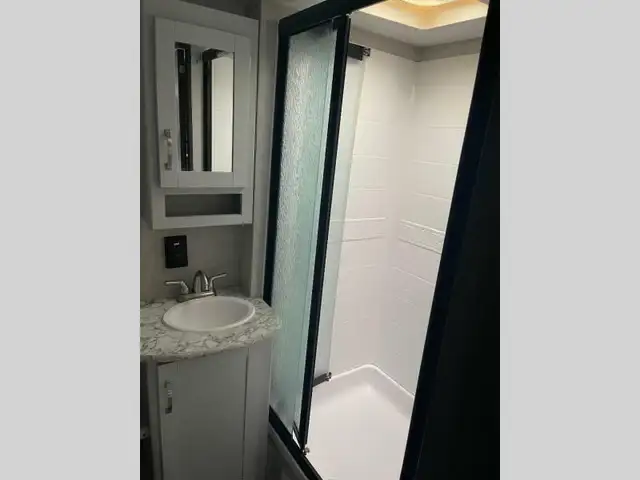 2019 KEYSTONE RV BULLET 261RBS (FINANCING AVAILABLE) - Photo 9