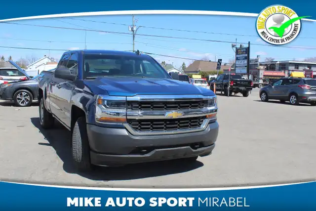 Chevrolet Silverado 1500 Camion de travail cabine double 143,5 p - Photo 7