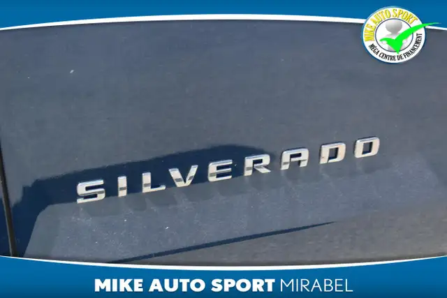 Chevrolet Silverado 1500 Camion de travail cabine double 143,5 p - Photo 9