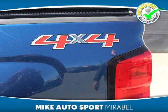 Chevrolet Silverado 1500 Camion de travail cabine double 143,5 p - Photo 10