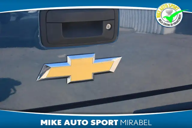 Chevrolet Silverado 1500 Camion de travail cabine double 143,5 p - Photo 11