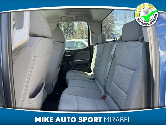 Chevrolet Silverado 1500 Camion de travail cabine double 143,5 p - Photo 12