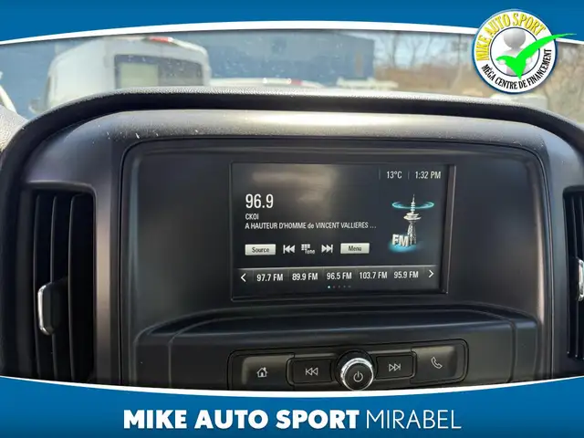 Chevrolet Silverado 1500 Camion de travail cabine double 143,5 p - Photo 20