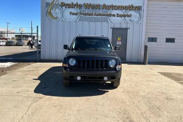 2015 Jeep Patriot Altitude 4WD - No Accident - Photo 2