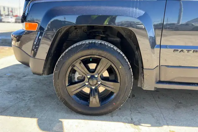 2015 Jeep Patriot Altitude 4WD - No Accident - Photo 10
