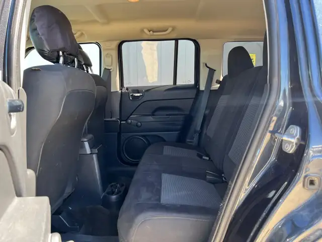 2015 Jeep Patriot Altitude 4WD - No Accident - Photo 13