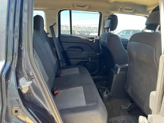 2015 Jeep Patriot Altitude 4WD - No Accident - Photo 14