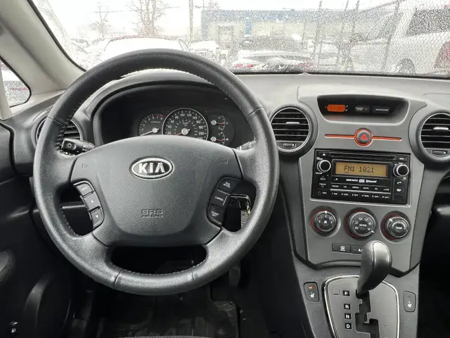 2012 Kia Rondo EX - Photo 16