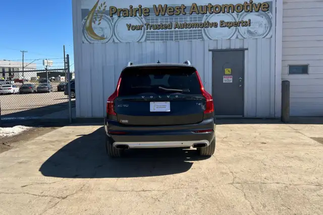 2016 Volvo XC90 T6 Momentum AWD - Photo 5