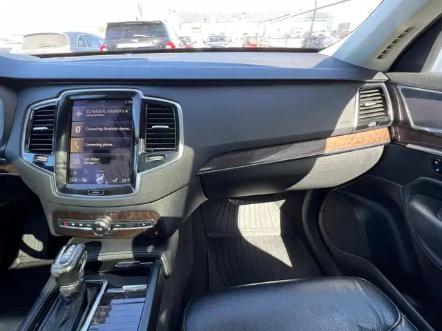 2016 Volvo XC90 T6 Momentum AWD - Photo 20
