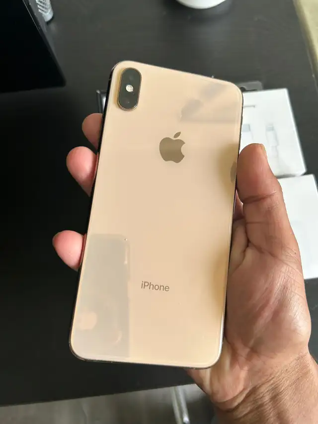 iPhone XS MAX 256GB Unlocked - Mint Condition! - Photo 2