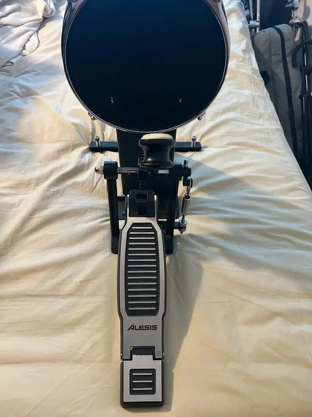 ALESIS SURGE E-DRUM - Photo 3