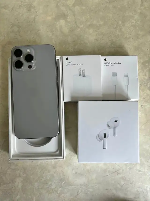 iPhone 15 pro max 256 gb 82% battery Airpods Pkg/Delivery