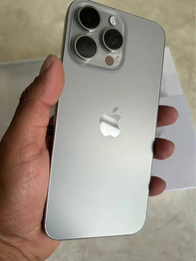 iPhone 15 pro max 256 gb 82% battery Airpods Pkg/Delivery - Photo 2