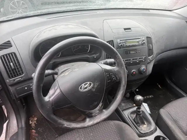 2012 Hyundai Elantra 2012 HYUNDAI  ELANTRA , MANUEL ( POUR LES P - Photo 4