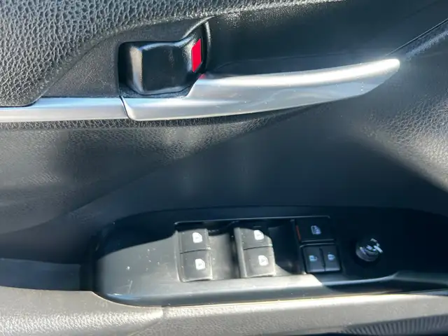 2020 Toyota Camry SE Auto - Photo 7