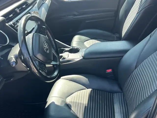 2020 Toyota Camry SE Auto - Photo 9