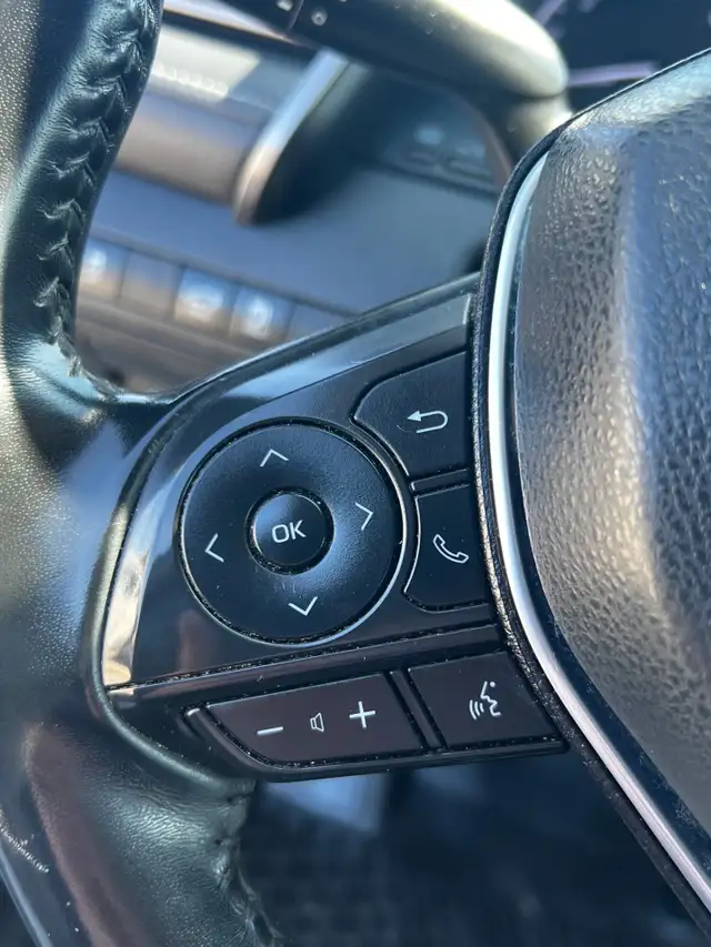 2020 Toyota Camry SE Auto - Photo 11