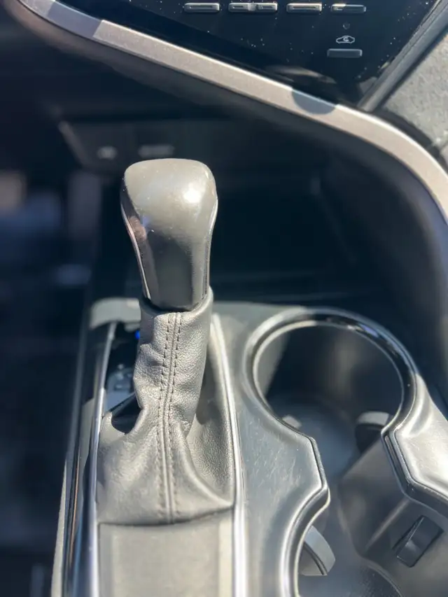 2020 Toyota Camry SE Auto - Photo 15