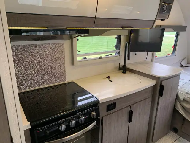 2022 LANCE 1475 LIGHTWEIGHT TRAVEL TRAILER - Photo 9