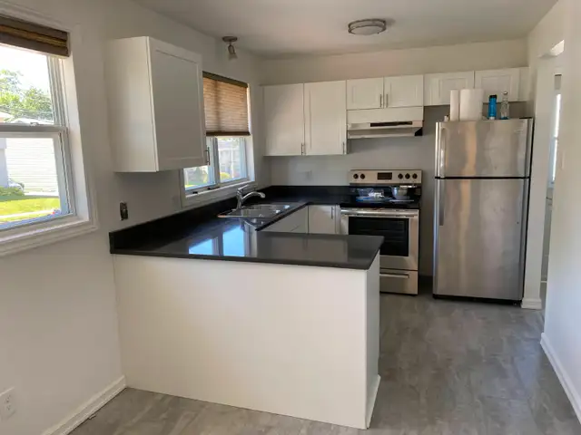 Four Bedroom, Two Bath Home for Rent in quiet Lower Sackville - Photo 5