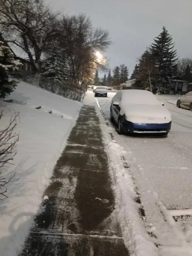 offering snow removal - Photo 3