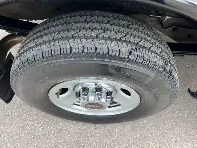 2023 GMC Savana SAVANA - 12 PASSENGER - Photo 7