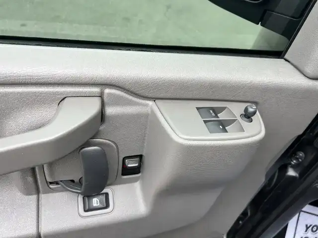 2023 GMC Savana SAVANA - 12 PASSENGER - Photo 13