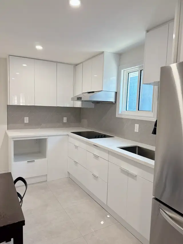 Private room for rent Dufferin& Eglinton - female only - Photo 3