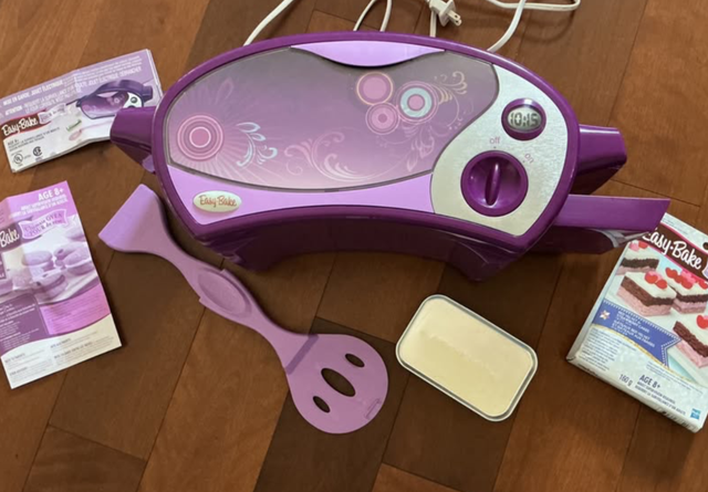 Pupitre Little Tikes, 4 Trolls, four Easy Bake, licorne - Photo 4