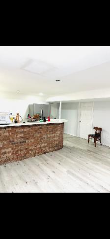 Beautiful Etobicoke Room 416 841-5444 call now - Photo 2