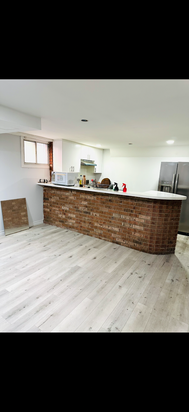 Beautiful Etobicoke Room 416 841-5444 call now - Photo 3