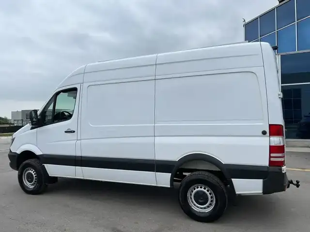 2017 Mercedes-Benz Sprinter Van Sprinter 144WB- 4x4 - CARGO - Photo 4
