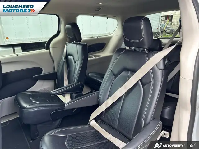 2022 Chrysler Pacifica Touring L AWD - Photo 22
