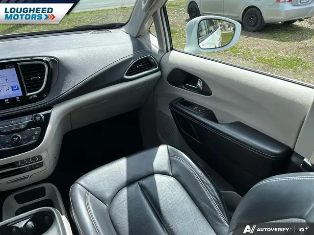 2022 Chrysler Pacifica Touring L AWD - Photo 24