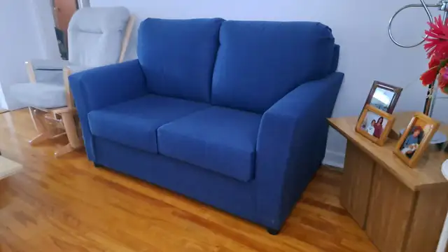 Causeuse à vendre 400$