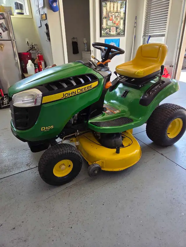 john deere d105 lawn tractor - Photo 2